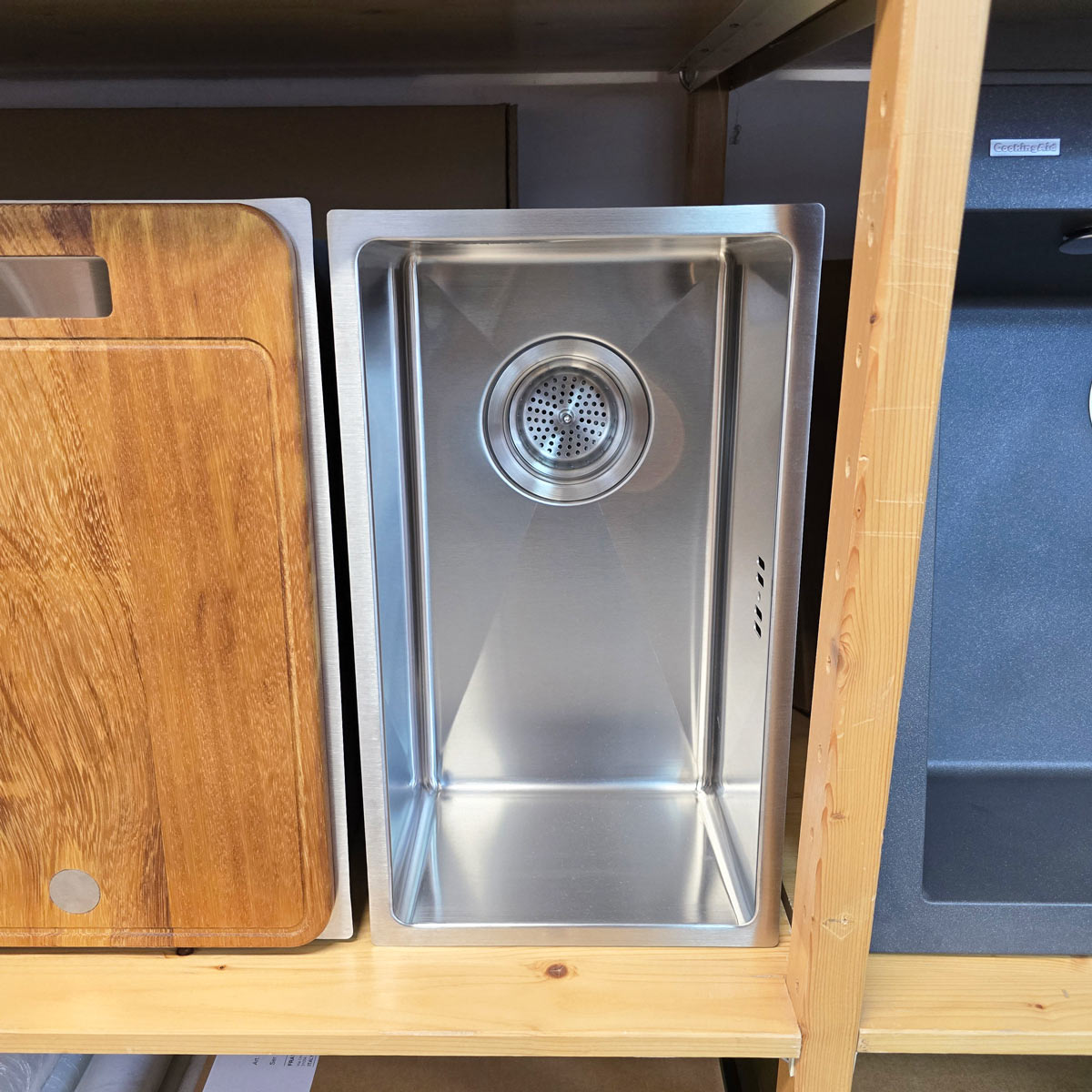 Chiuveta-bucatarie-inox-mica-cabinet-dentar-CookingAid-Hera-Mini-2