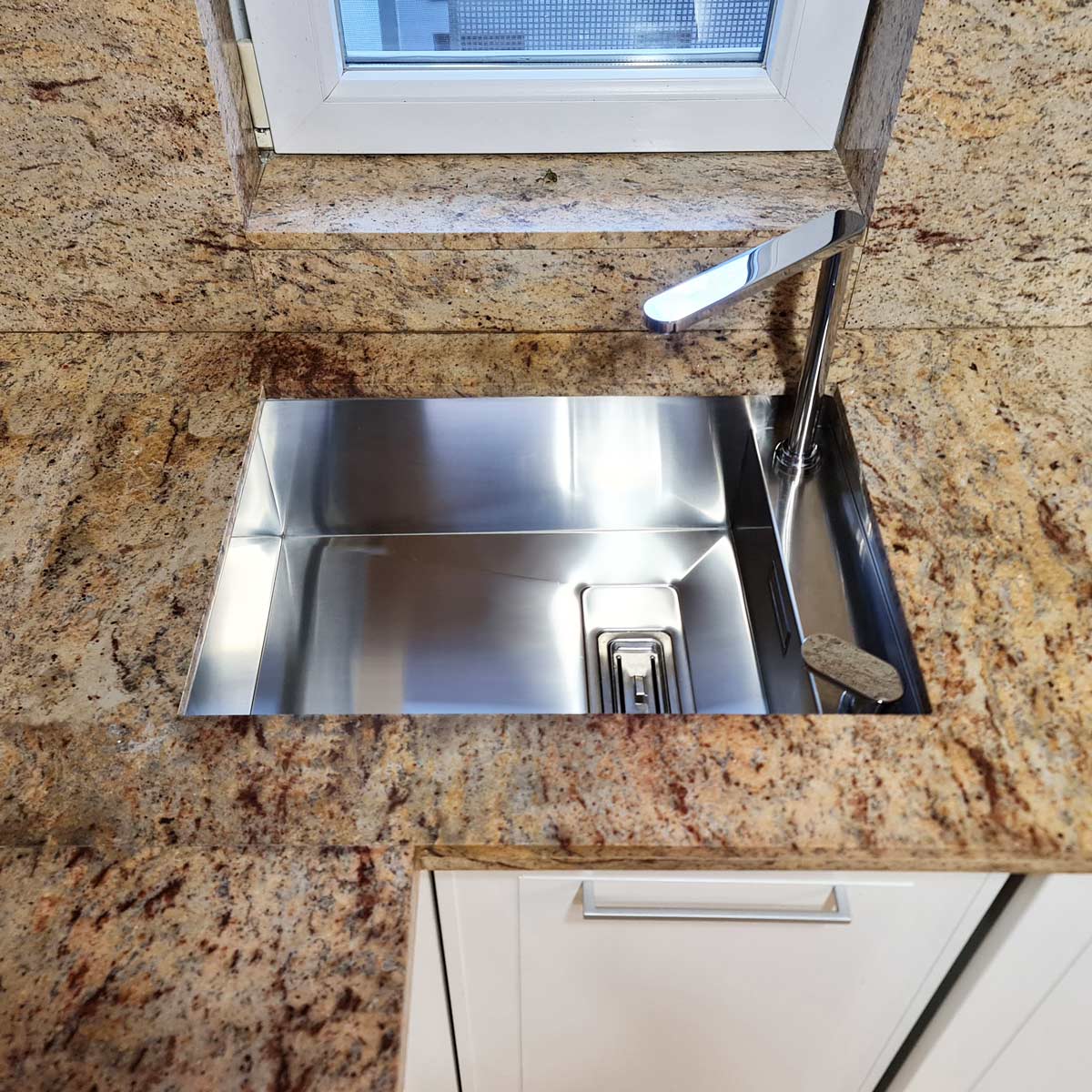 Chiuveta-Bucatarie-inox-montaj-sub-blat-CookingAid-Invisible-50R-11