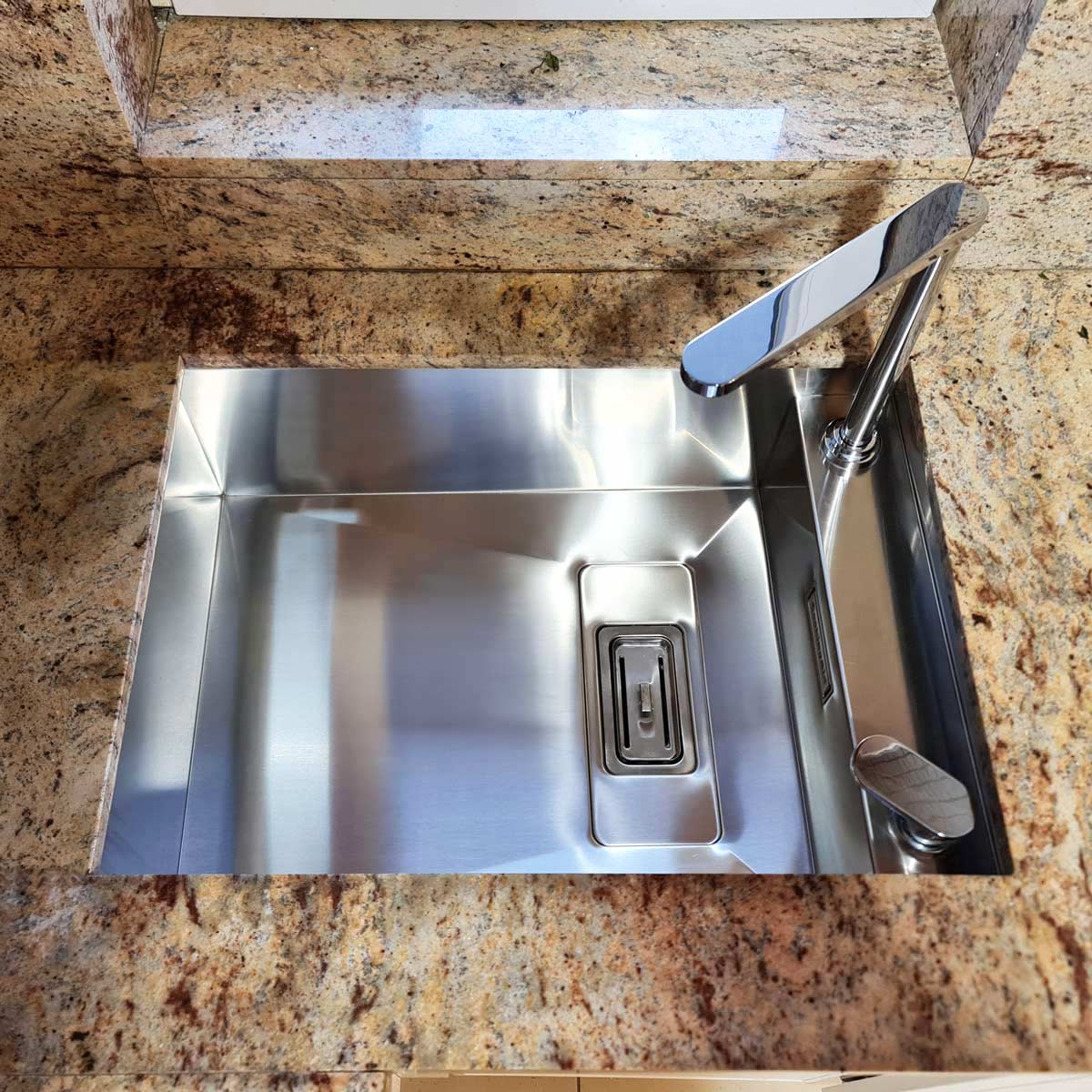 Chiuveta-Bucatarie-inox-montaj-sub-blat-CookingAid-Invisible-50R-12