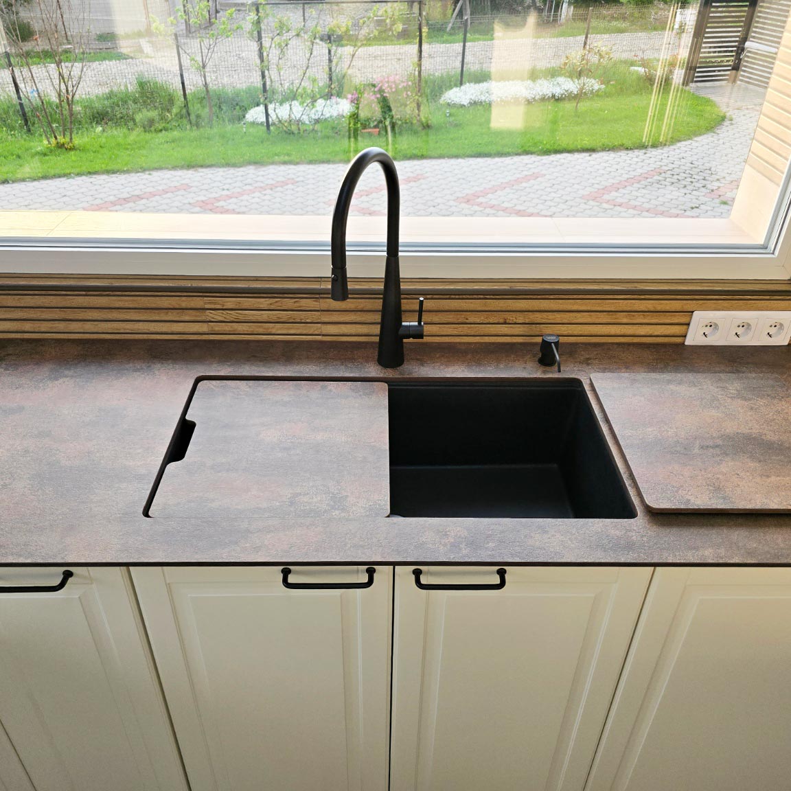 CookingAid-Workstation-Lux-LX8610-Black-Metal-Quartz-45
