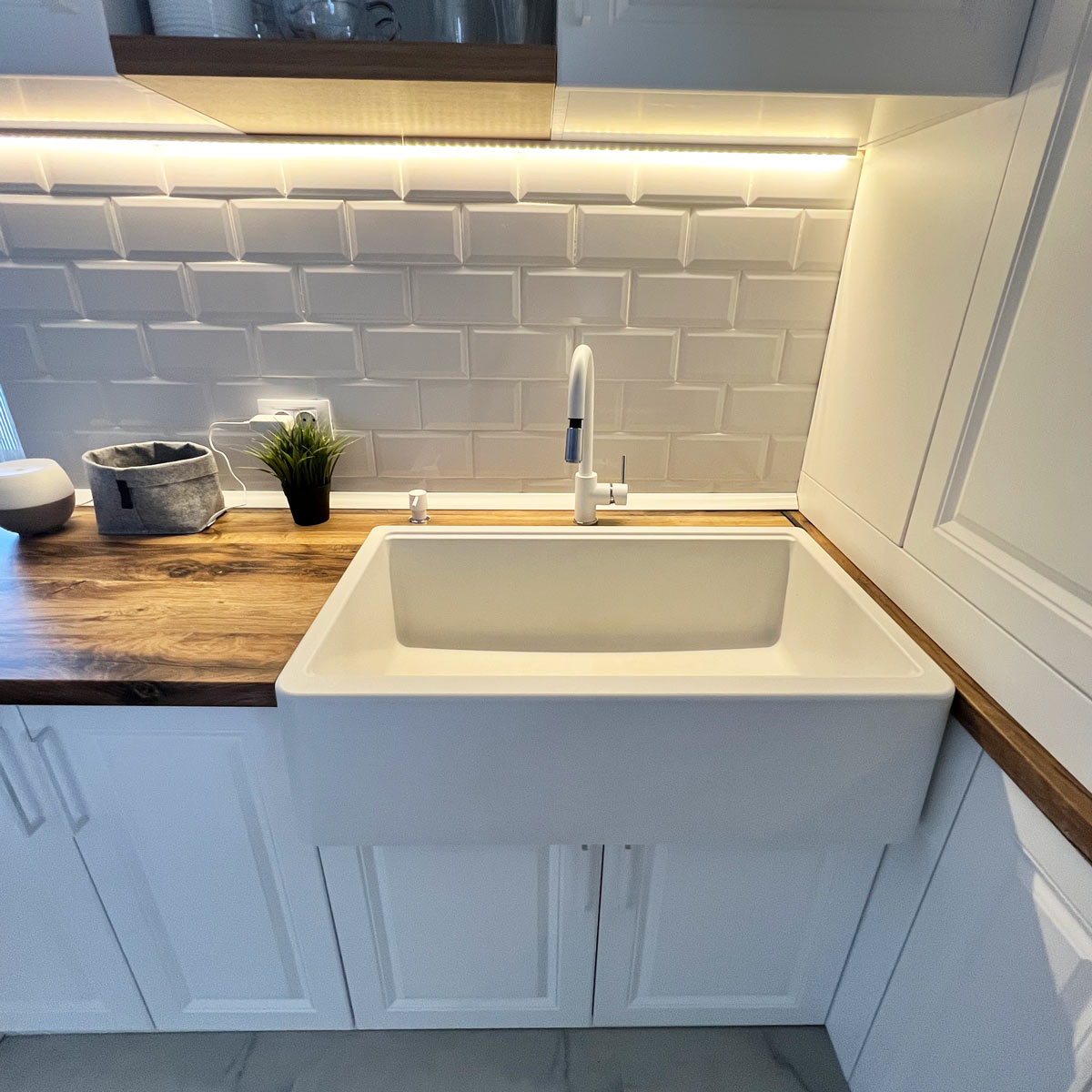 Chiuveta-Bucatarie-Granit-CookingAid-LX8410-Farm-House-sink-White-32a