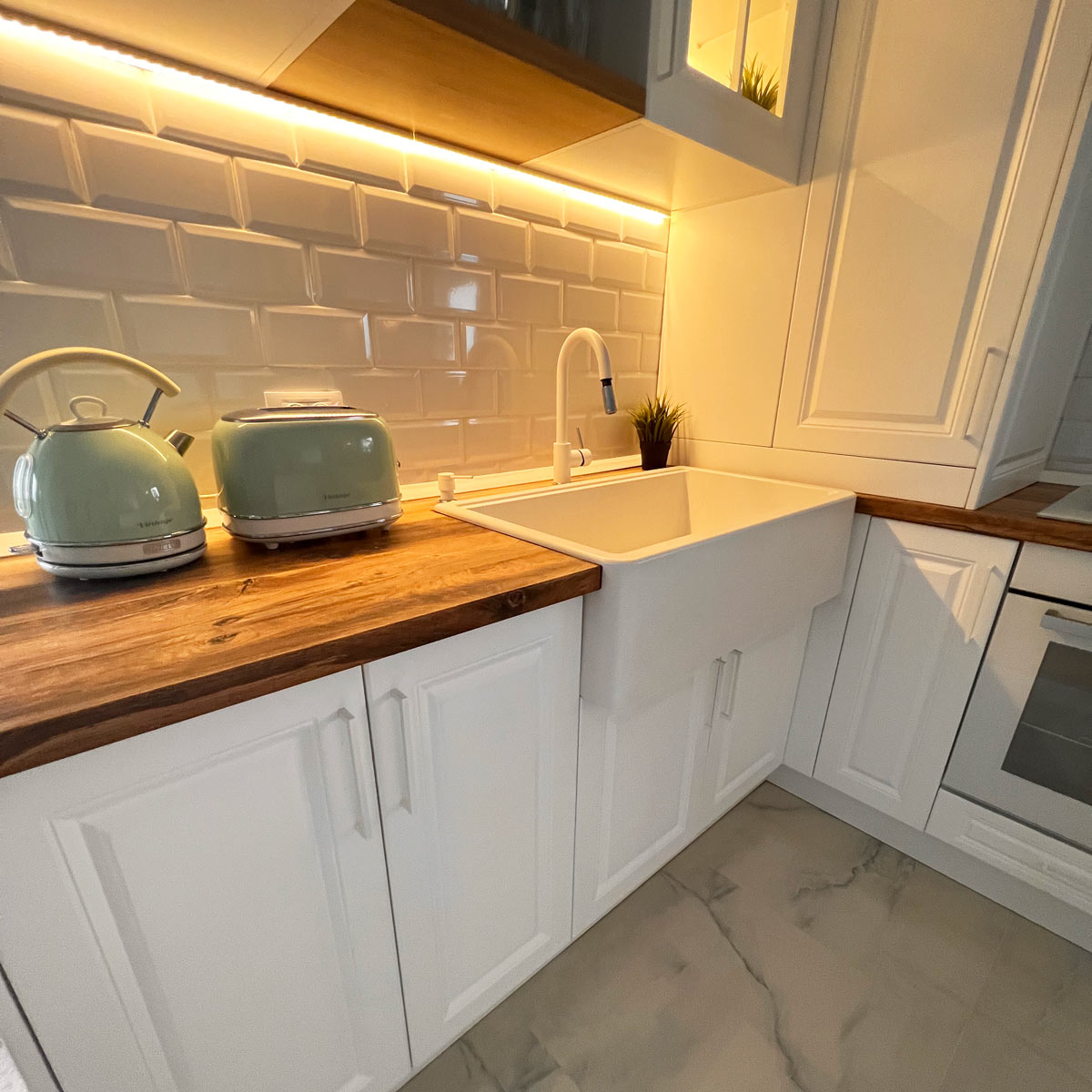 Chiuveta-Bucatarie-Granit-CookingAid-LX8410-Farm-House-sink-White-35a