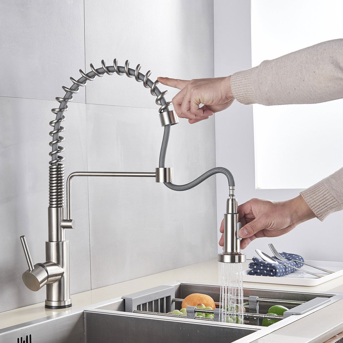 Baterie-Bucatarie-Inox-CookingAid-Touch-On-Spring-Round-cu-senzor-atingere-6