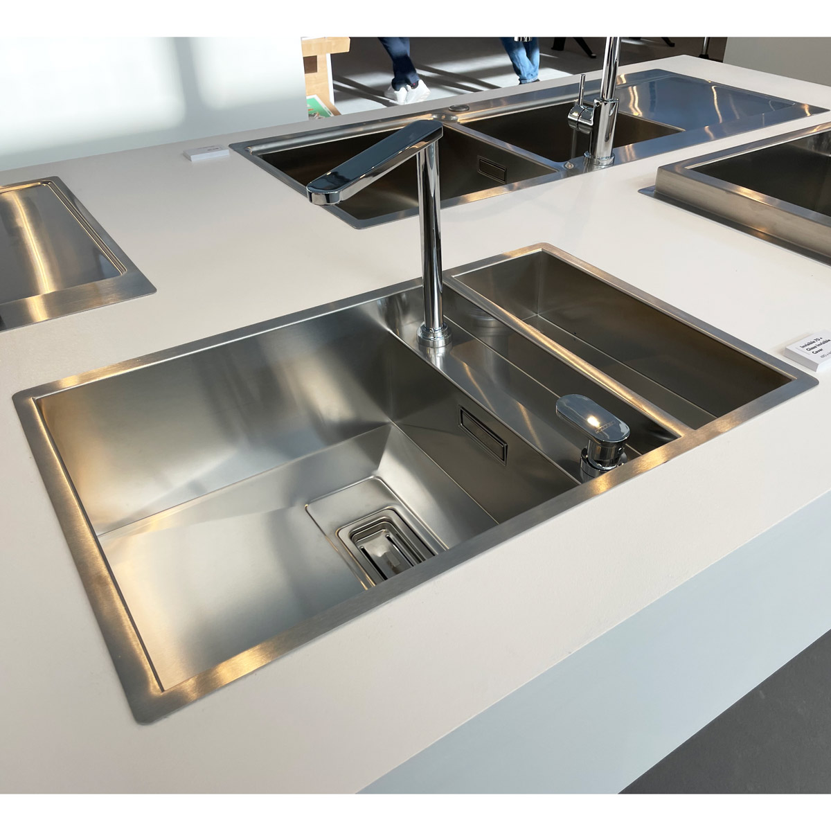 Chiuveta-Bucatarie-inox-CookingAid-Invisible-70-By-Rodi-1