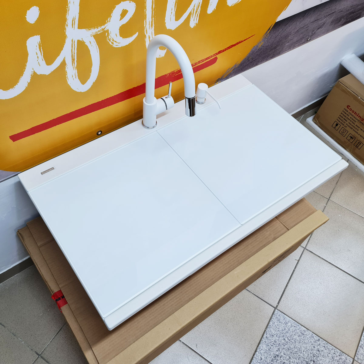 Chiuveta-Bucatarie-Granit-CookingAid-Kinga-LX8620-Polar-White-Baterie-Indiana-tavita-dozator-