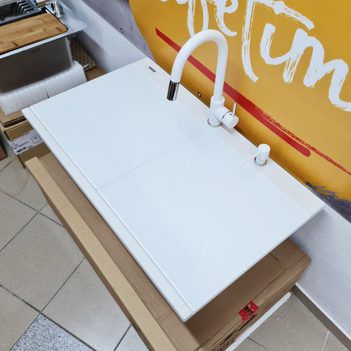 Chiuveta-Bucatarie-Granit-CookingAid-Kinga-LX8620-Polar-White-Baterie-Indiana-tavita-dozator