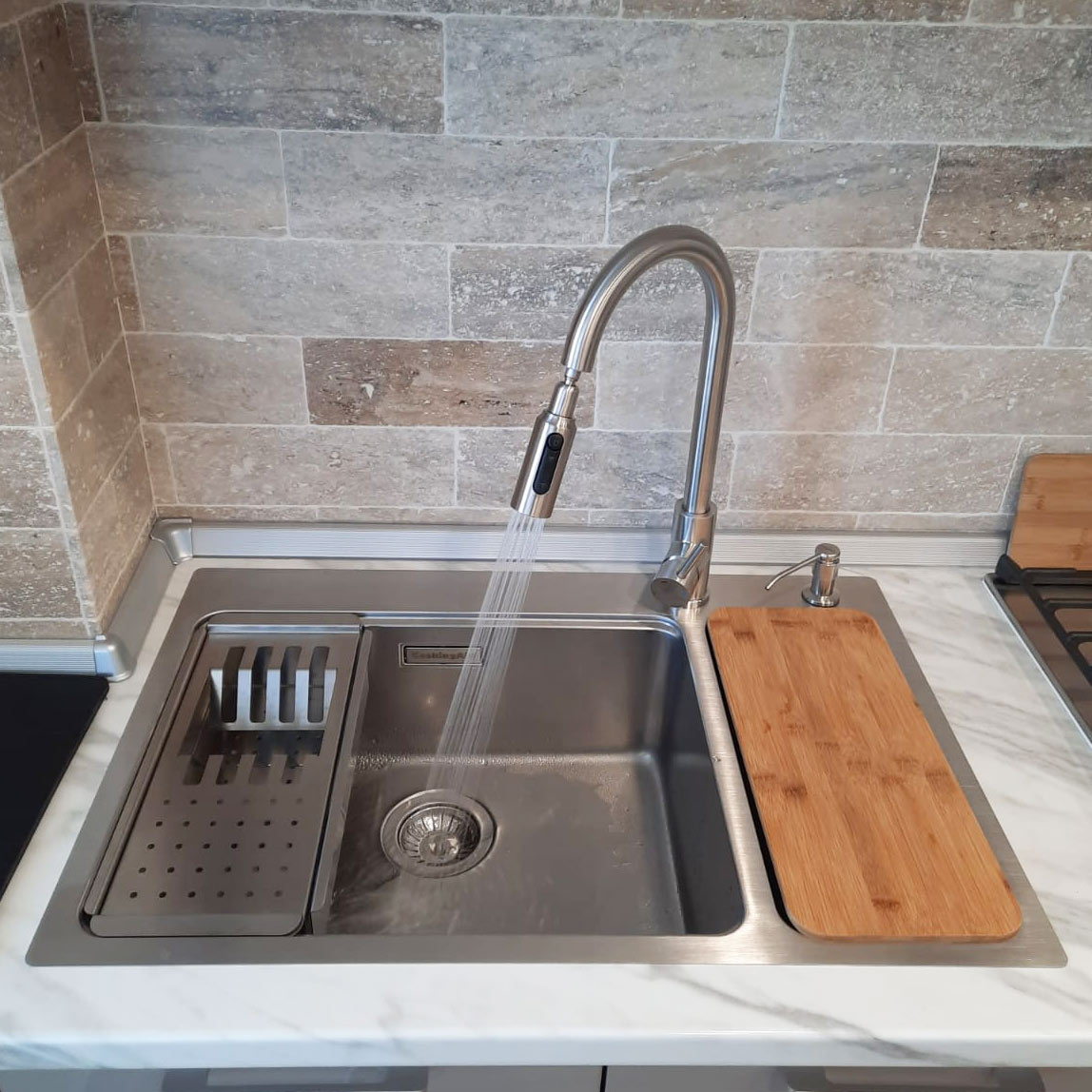 Chiuveta-Bucatarie-inox-CookingAid-Una-72-cu-baterie-filtru-apa-Cindy-Steel-16