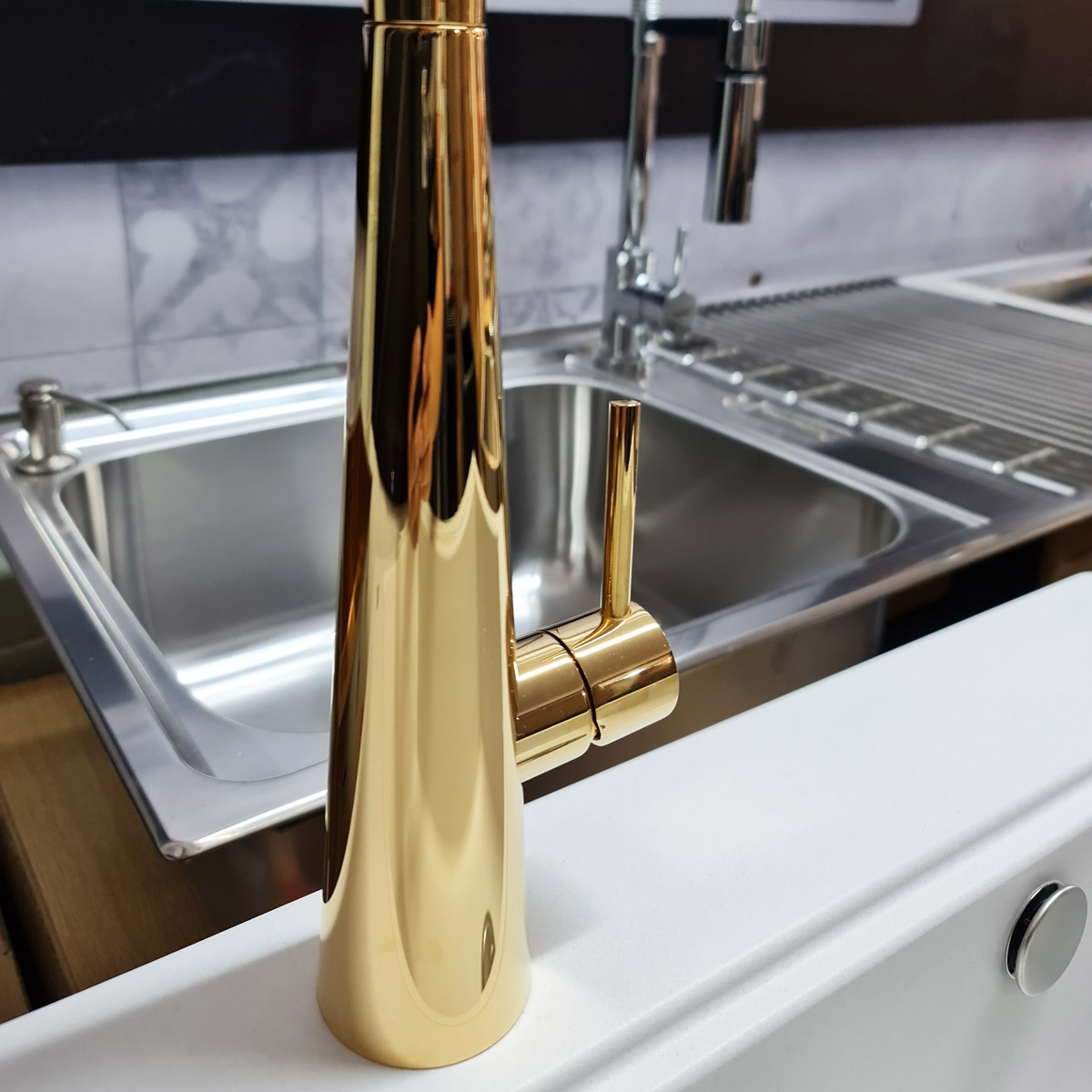 Baterie-bucatarie-Aurie-CookingAid-Newmix-90-Golden-Tap-6