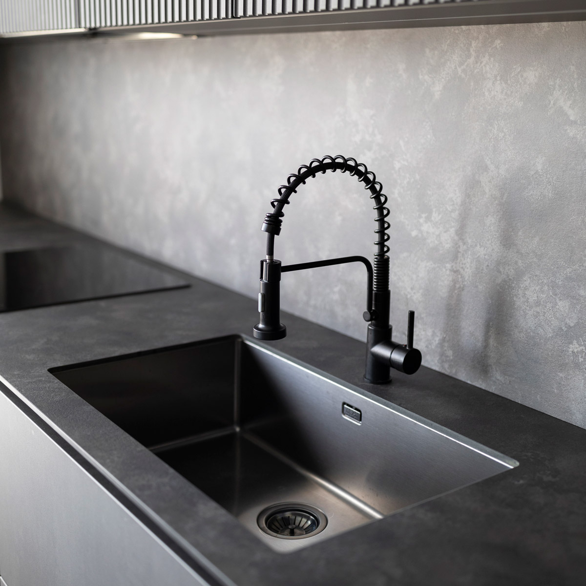 Chiuveta-bucatarie-Inox-CookingAid-Tasca-Canova-CA70-Neagra-Gun-Metal-Dark-Grey-17