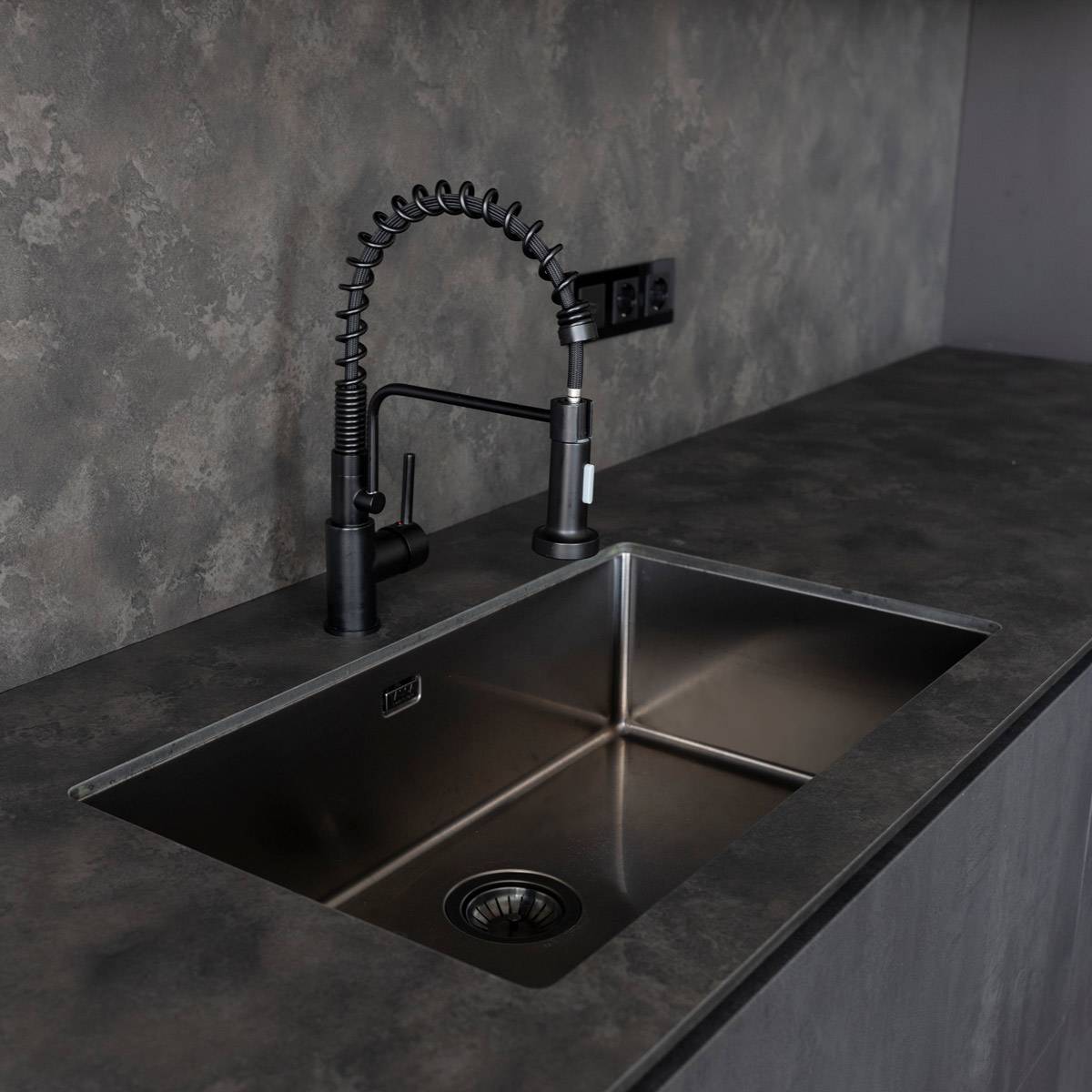 Chiuveta-bucatarie-Inox-CookingAid-Tasca-Canova-CA70-Neagra-Gun-Metal-Dark-Grey-21