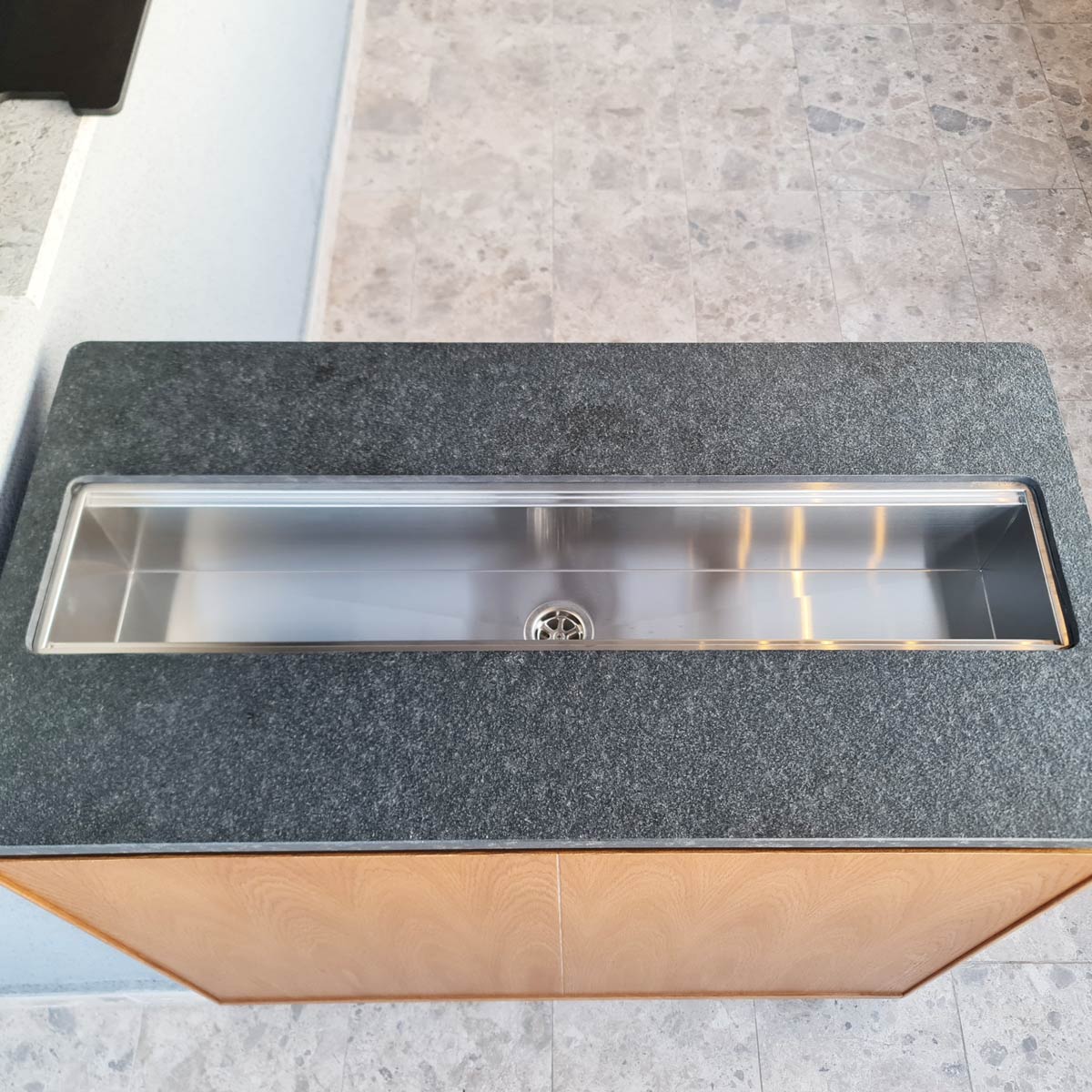 Chiuveta-ingusta-scurgere-tip-rigola-canal-jgheab-drenare-Channel-sink-93cm-cu-4-accesorii-34