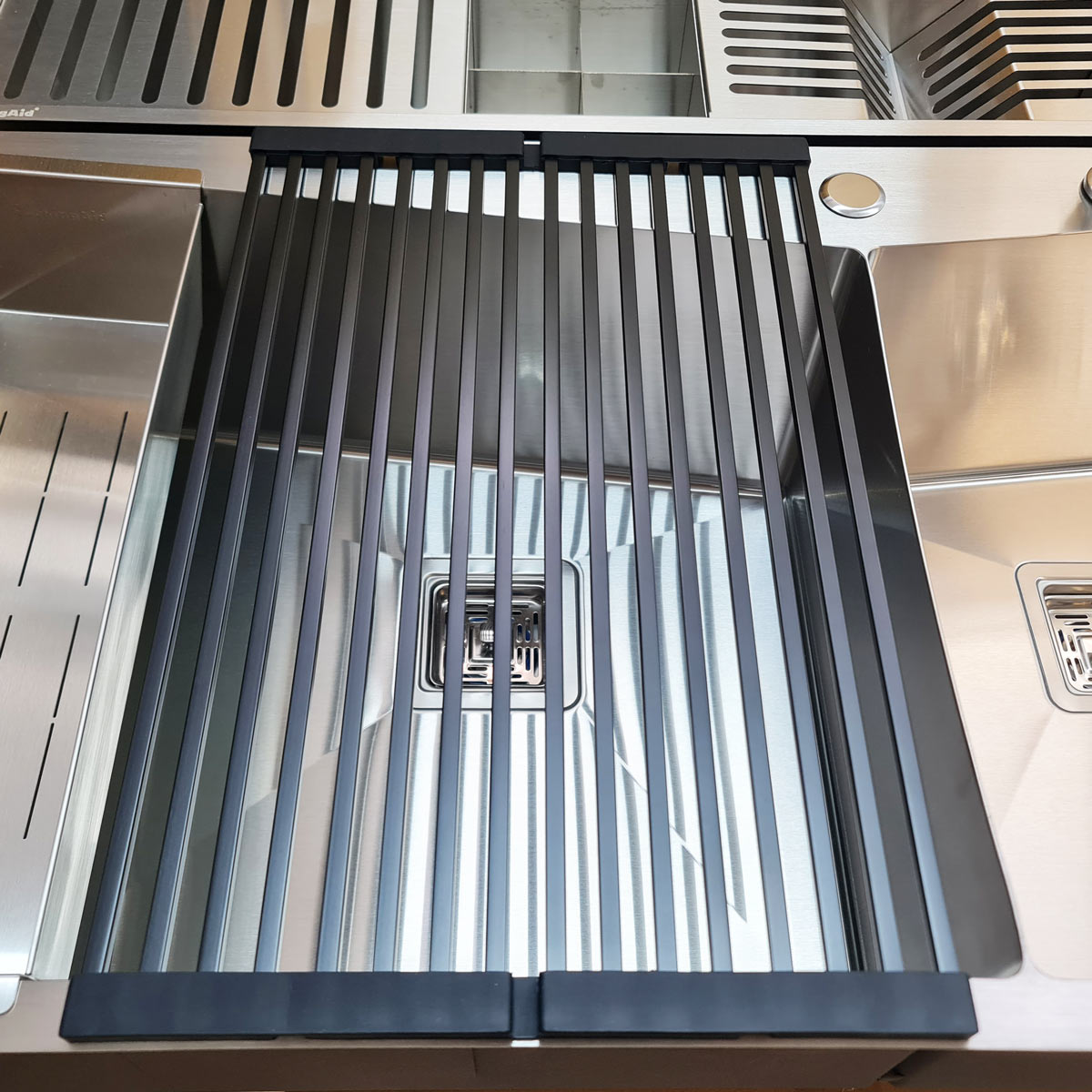 Gratar-pliabil-inox-negru-CookingAid-50cm-x-32cm-8